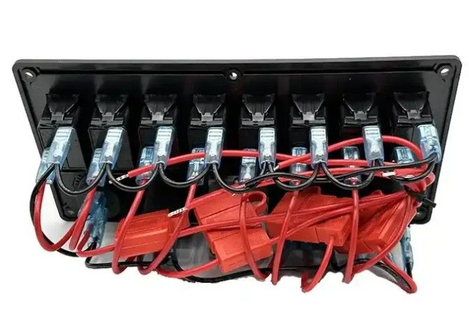 12V 8 Way Gang Rocker Switch Panel với W / 50A Cắm Anderson kép